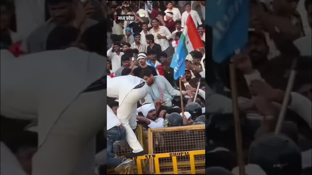 # Cockroach Janta party # protest at jantra mantra🔥