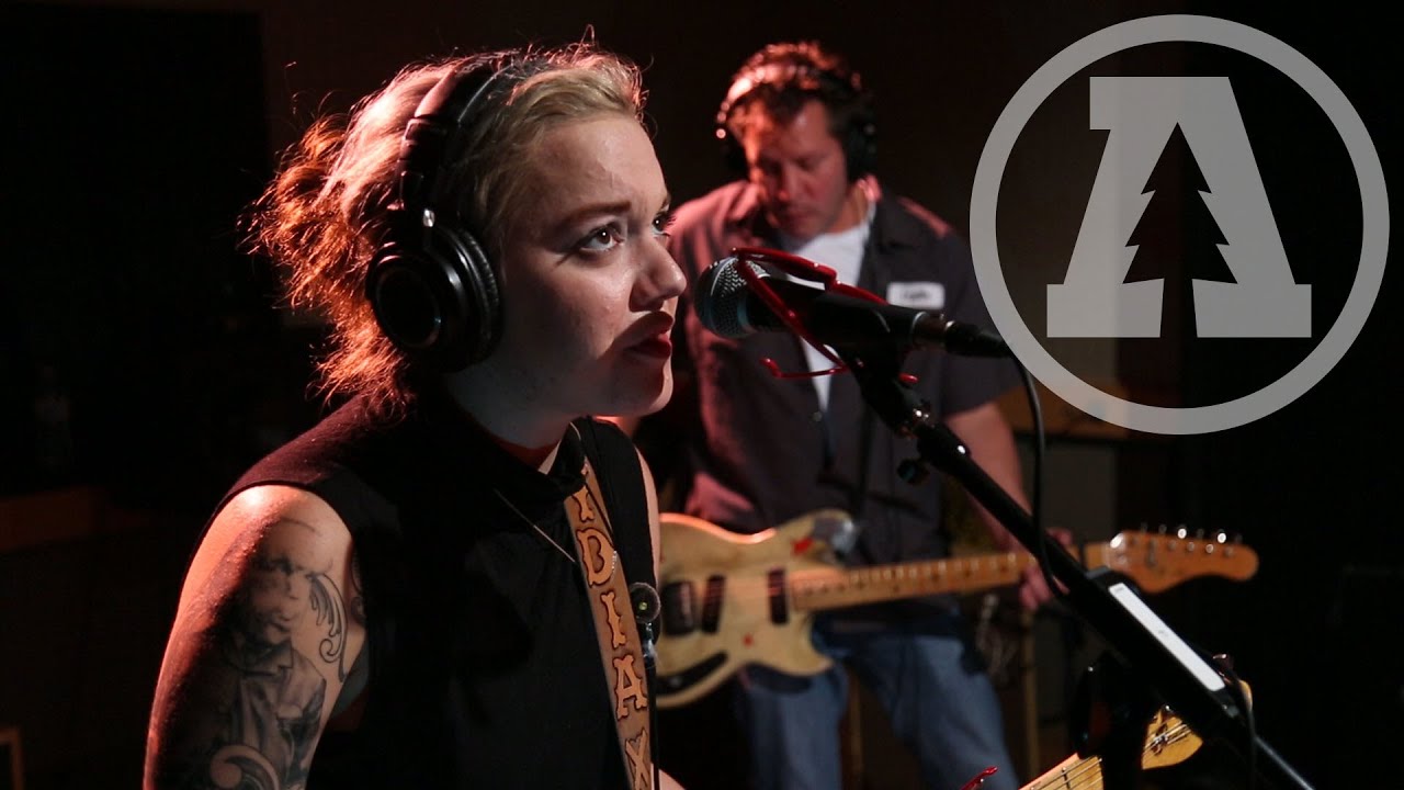 Lydia Loveless - To Love Somebody | Audiotree Live