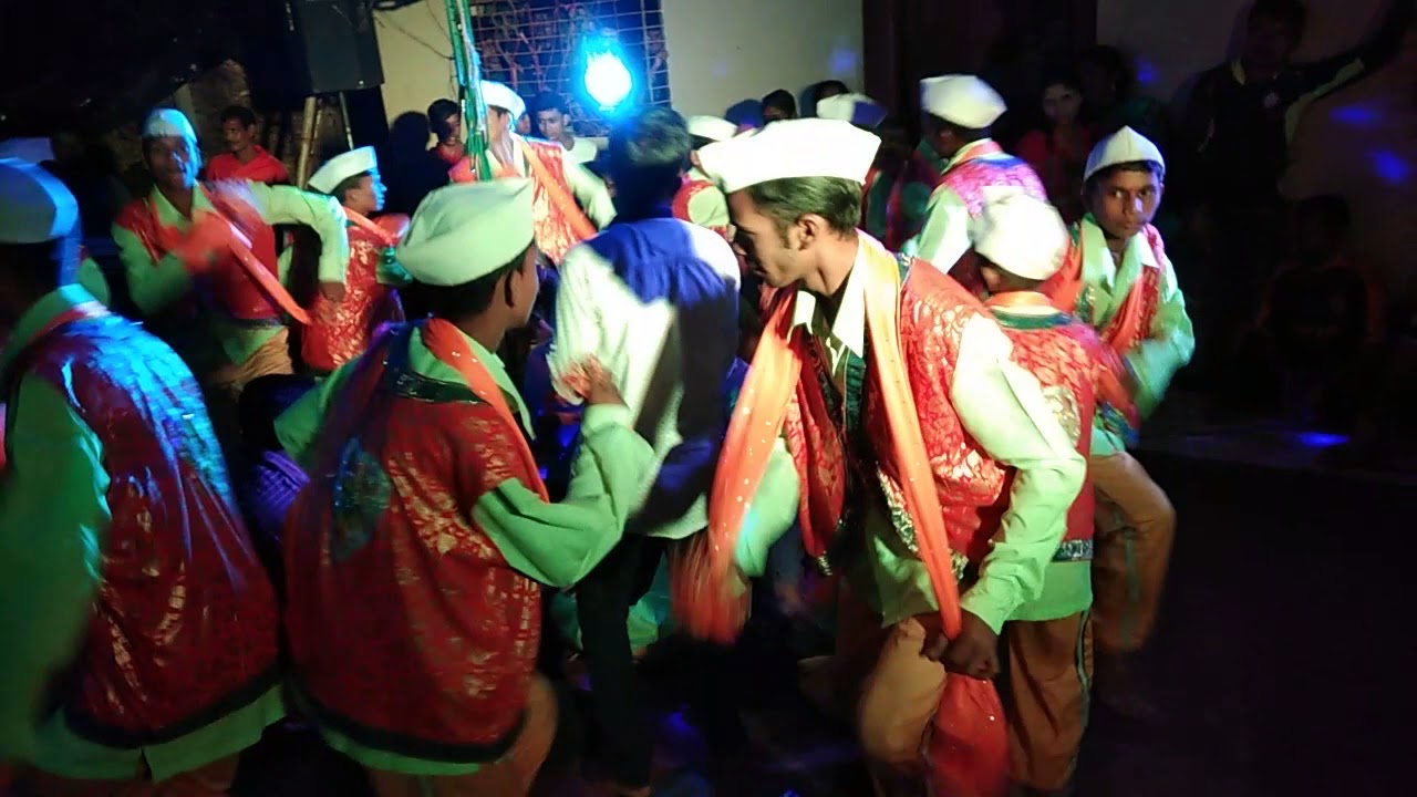 Khushivade dike vadi jakdi nrutya