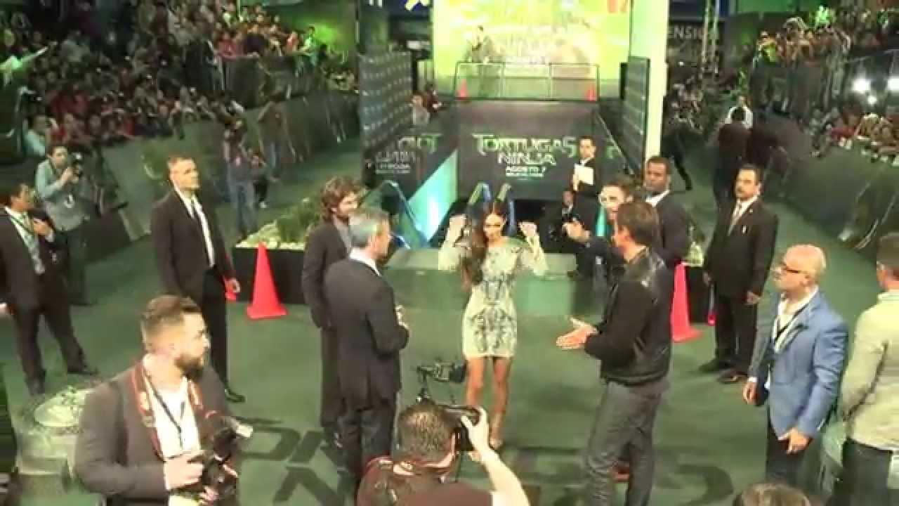 TORTUGAS NINJA - Megan Fox en la Green Carpet en México