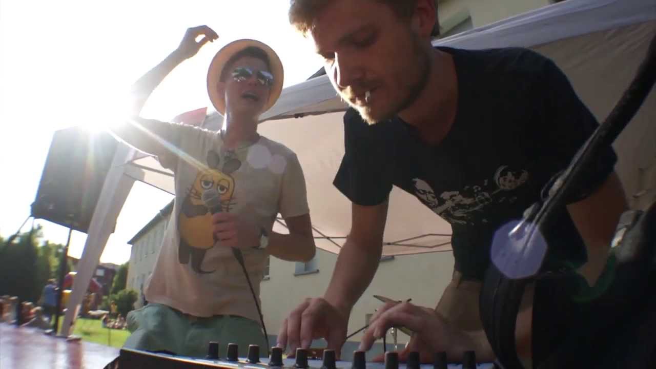 Fennis & Börner - Lippen Tippen (live auf dem Vauban Sommerfest 2013)