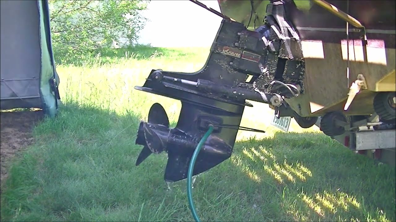 De-winterization and First Start of the 1986 Four Winns 170 Horizon's 3.0L Mercruiser for 2023