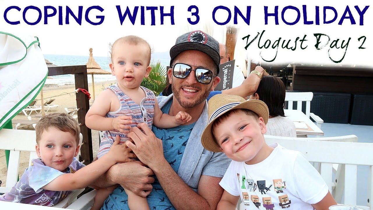 COPING WITH 3 KIDS ON HOLIDAY & HOW TO MAKE A TRIPLE BUGGY  |  VLOGUST DAY 2