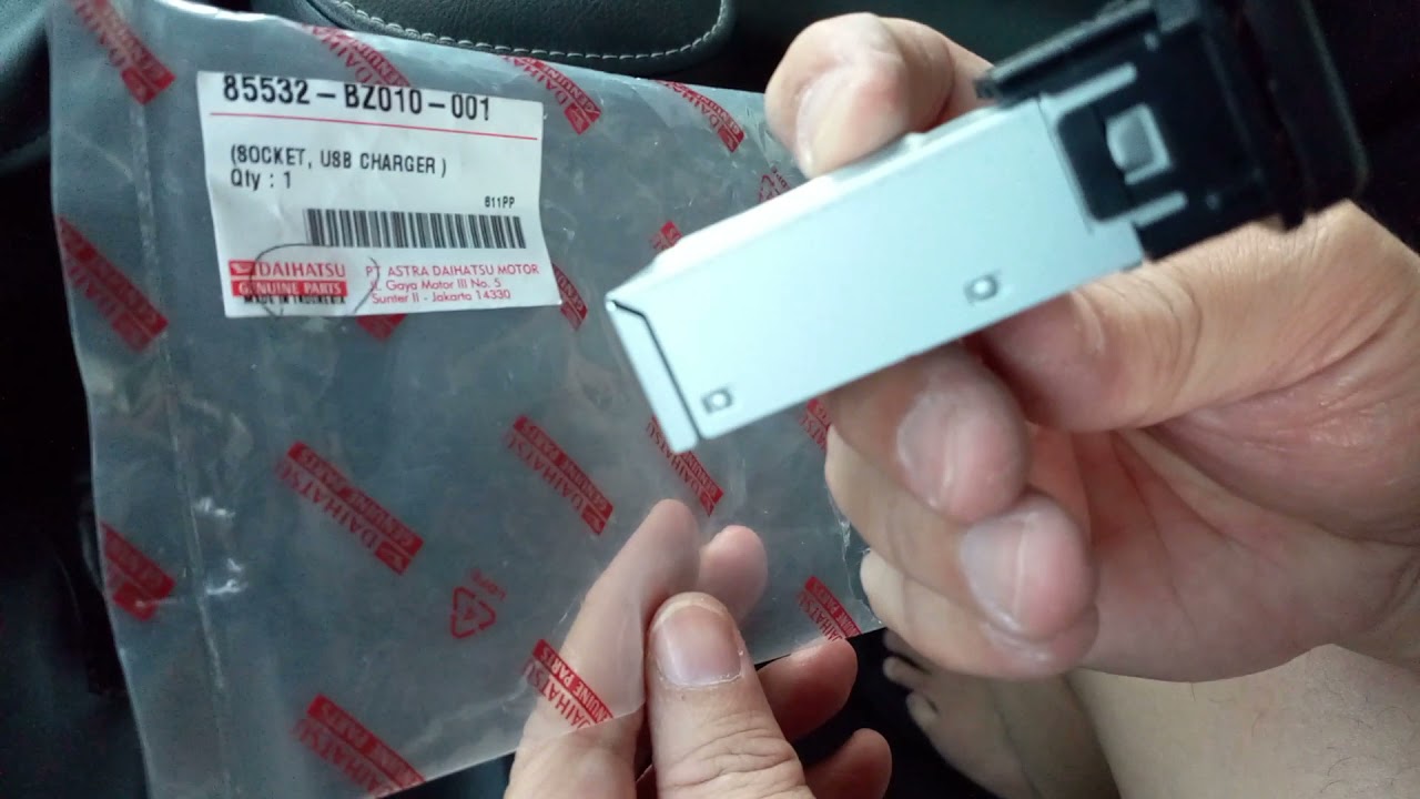 Pasang USB Socket charger Daihatsu Rocky 1.0 R Turbo
