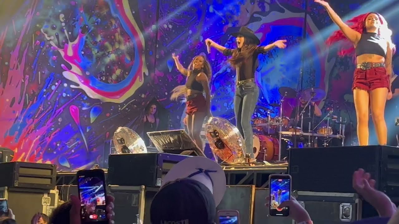 #anacastela canta #Roça em mim - Show ao vivo no #rodeiodecotia 2023