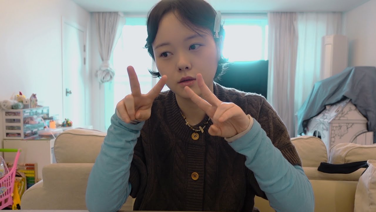 나의 동굴 밖 브이로그 (그런데 이제 이사와 채널 공지를 곁들인...) 