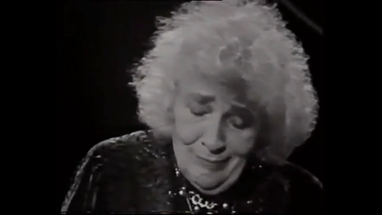 Elly Ney plays Beethoven 