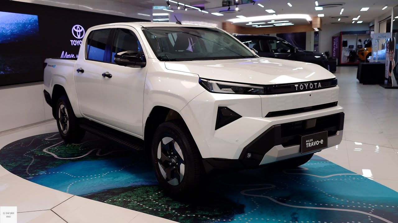 2026 Toyota Hilux Electric EV AWD / In-Depth Walkaround Exterior & Interior