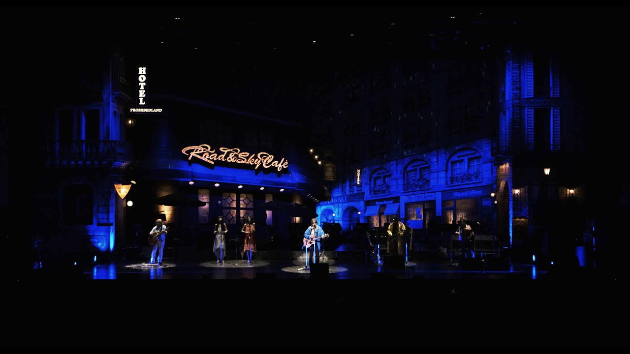 Walking in the rain (Fan Club Concert 2013)