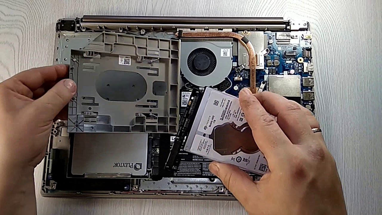 Ноутбук LENOVO ideapad 520 краткий обзор// установка жесткого диска