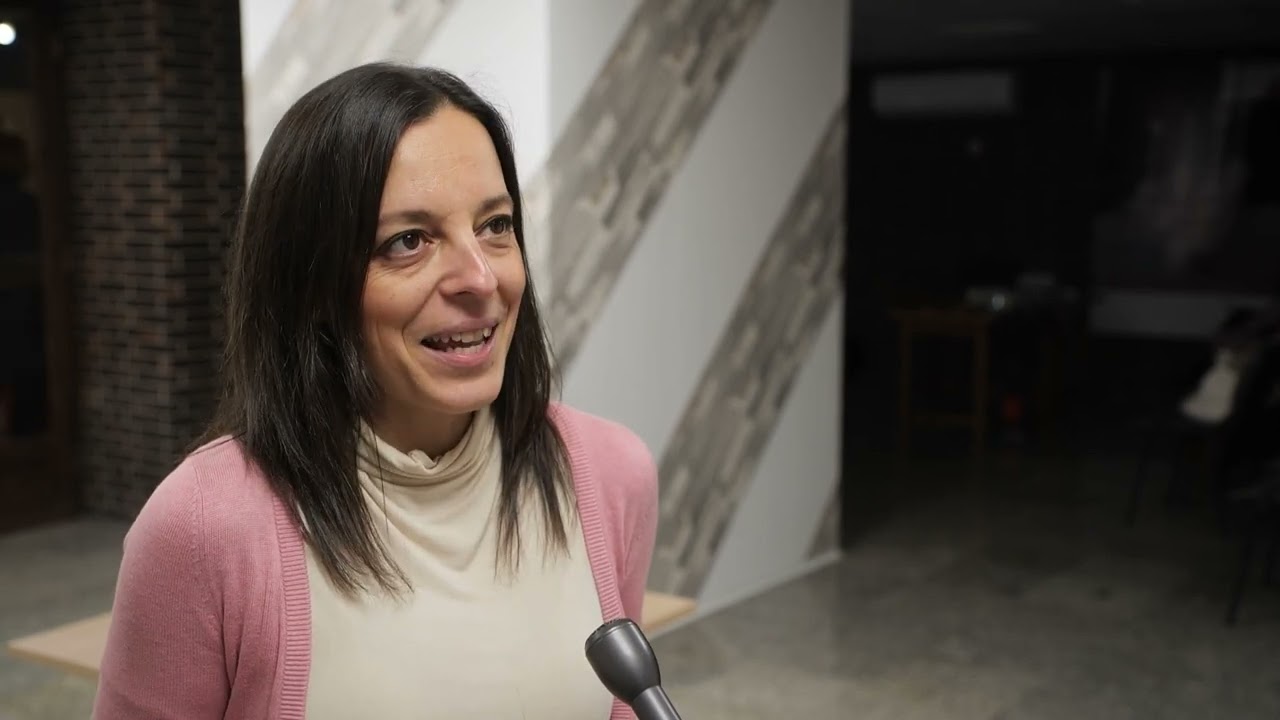 Harmincz Rita Keleti mes&eacute;k c&iacute;mű k&ouml;nyv&eacute;nek bemutat&oacute;ja a Somogyi-k&ouml;nyvt&aacute;rban