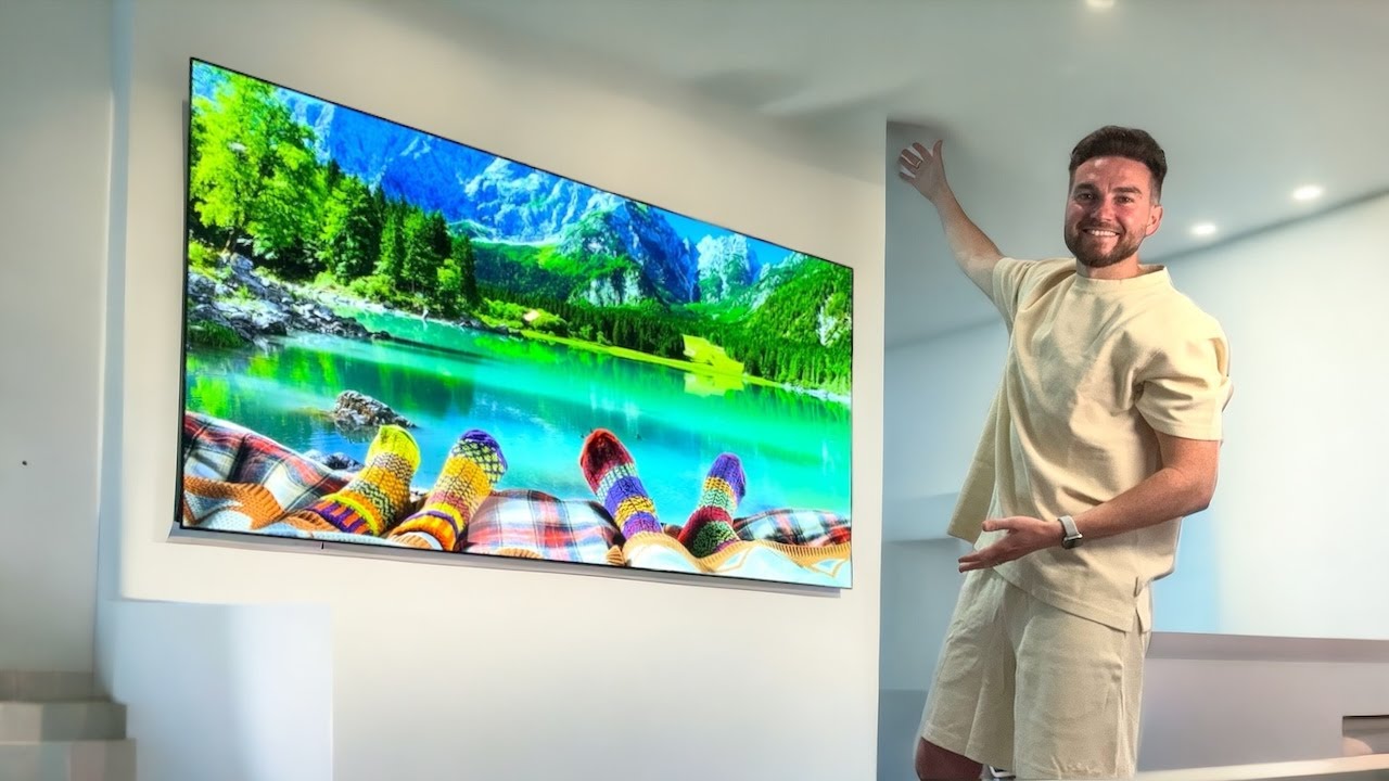 83-inch LG OLED evo M3 4K TV - COMPLETELY WIRELESS! 🤯
