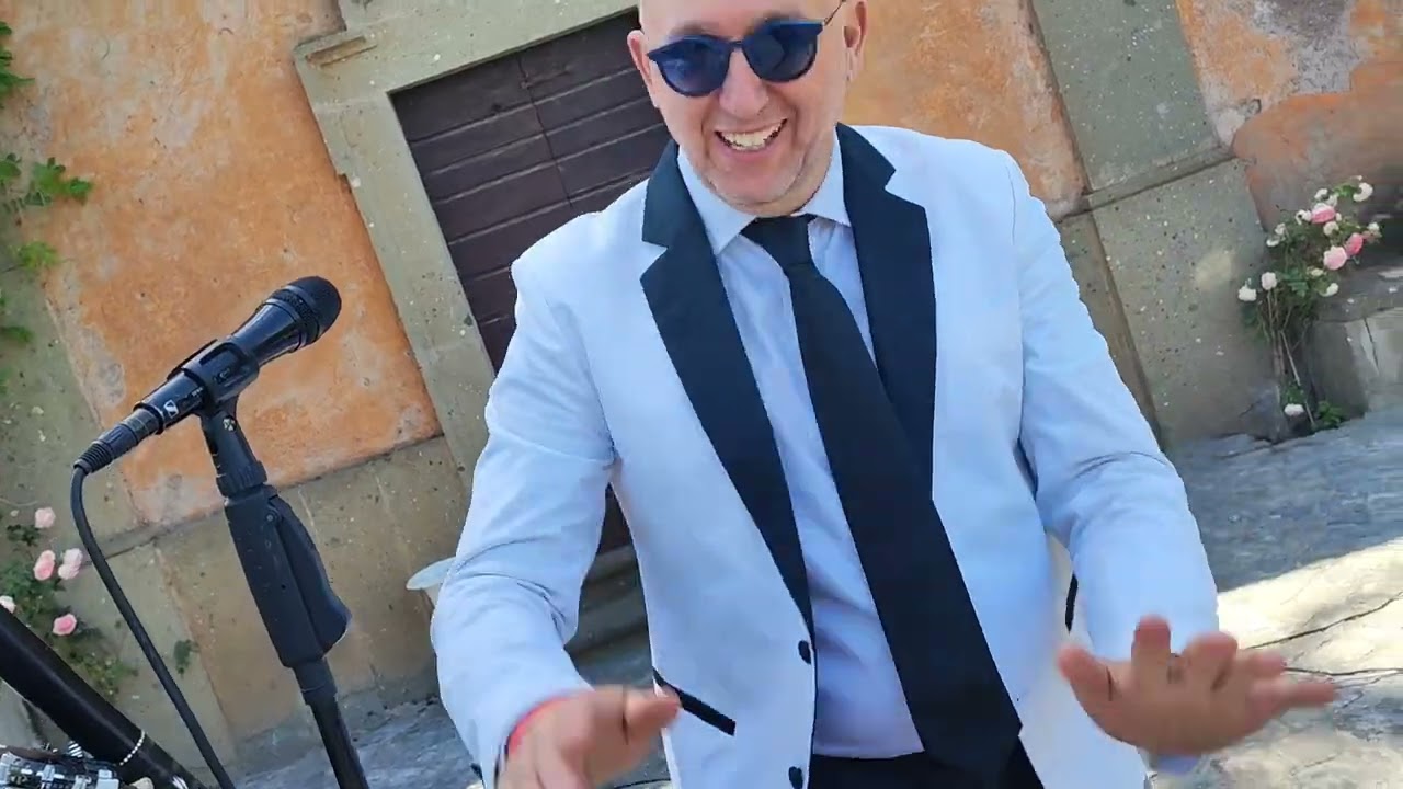 Everglades Band con il brano No Man No Cry. Sax & Percussioni , Ricevimenti 2022