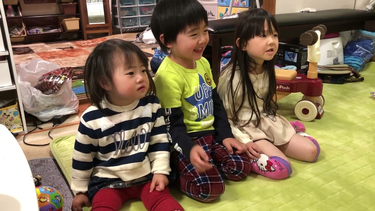 2020年4月⭐️なかよし3人組で大合唱🎤