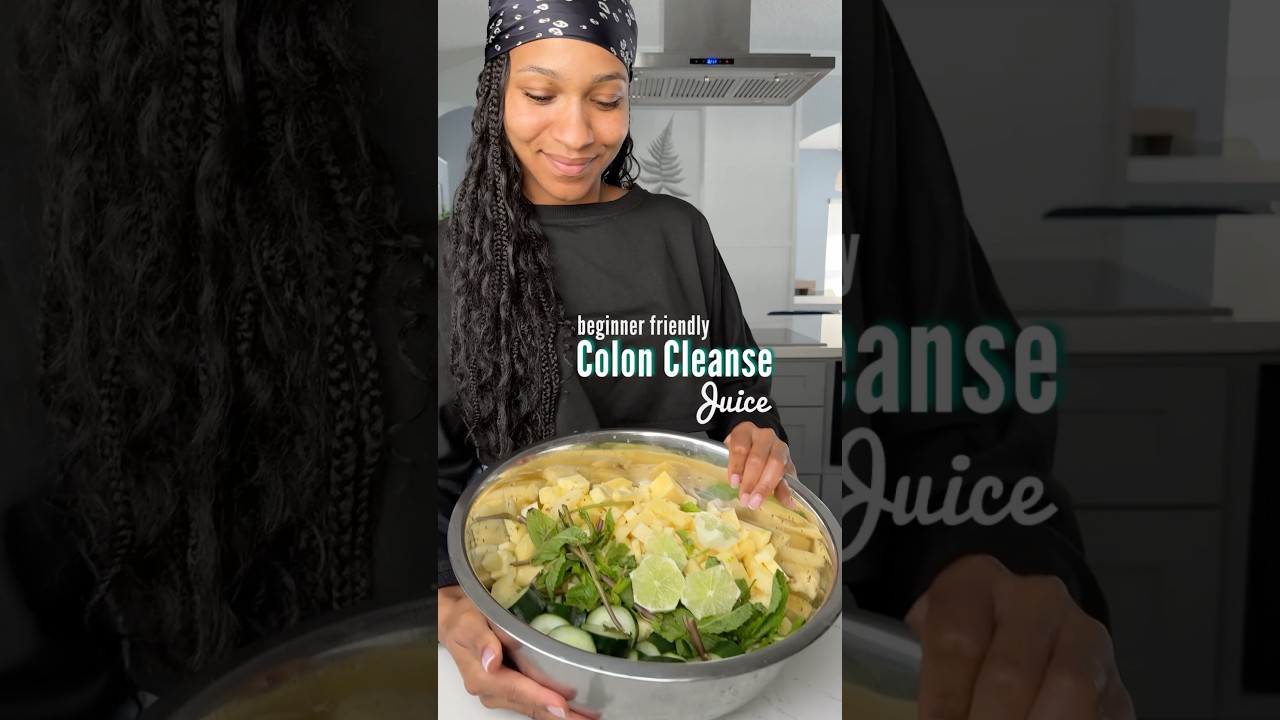 Juicing gives your colon a break from heavy digestion, allowing it to truly cleanse 💚 #freshjuice