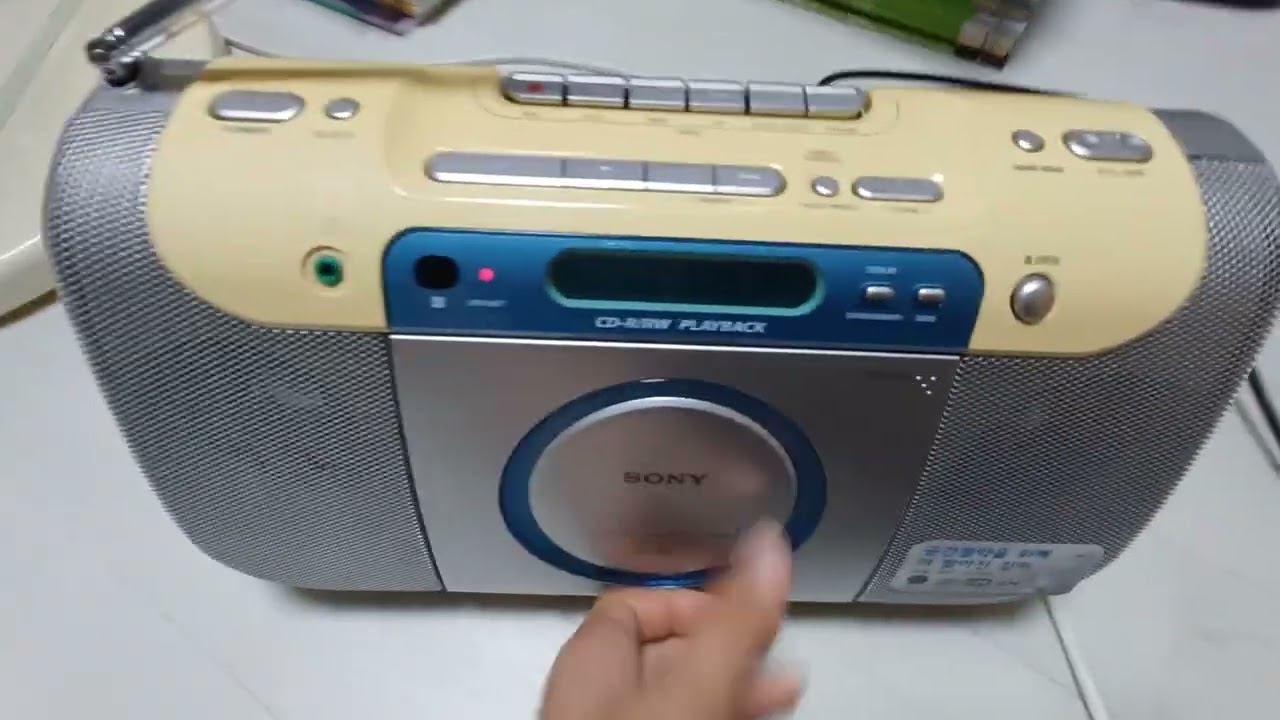 The Jensen Post S2 Pt21: Sony CFD-E100 Radio, Casette and CD Player