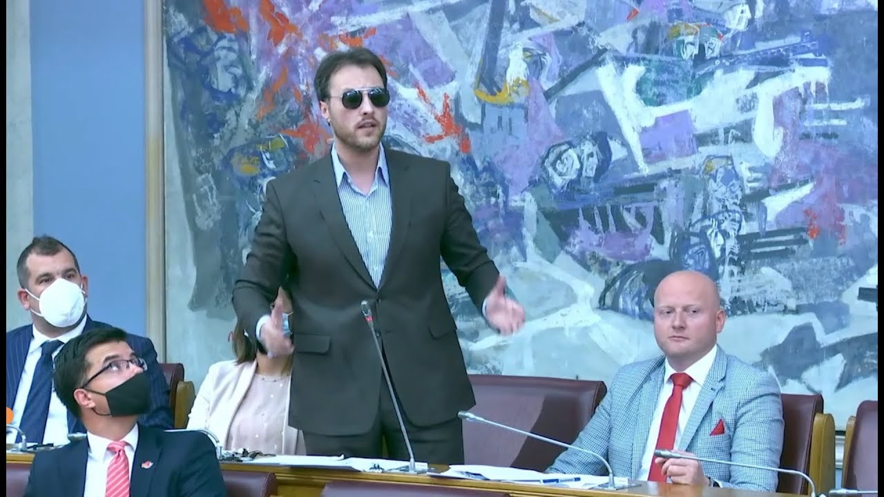 MILAČIĆ RASKRINKAO ASK: SA OVAKVIM NAOČARIMA GLEDATE MILOV KRIMINAL