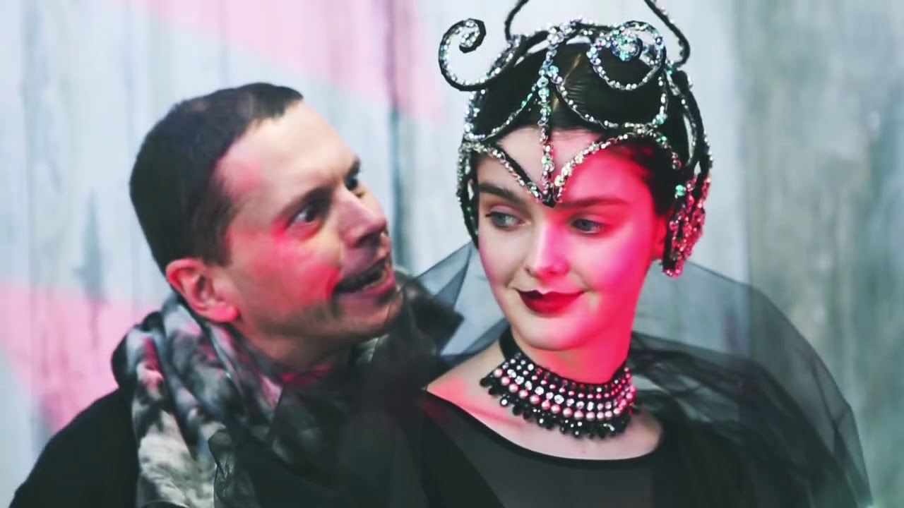 Photo shooting by Elizaveta Porodina for STYLISTEN magazine featuring accessory by Lorand Lajos