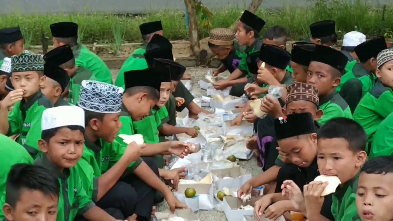 Puisi santri untuk orang tua dan gurunya