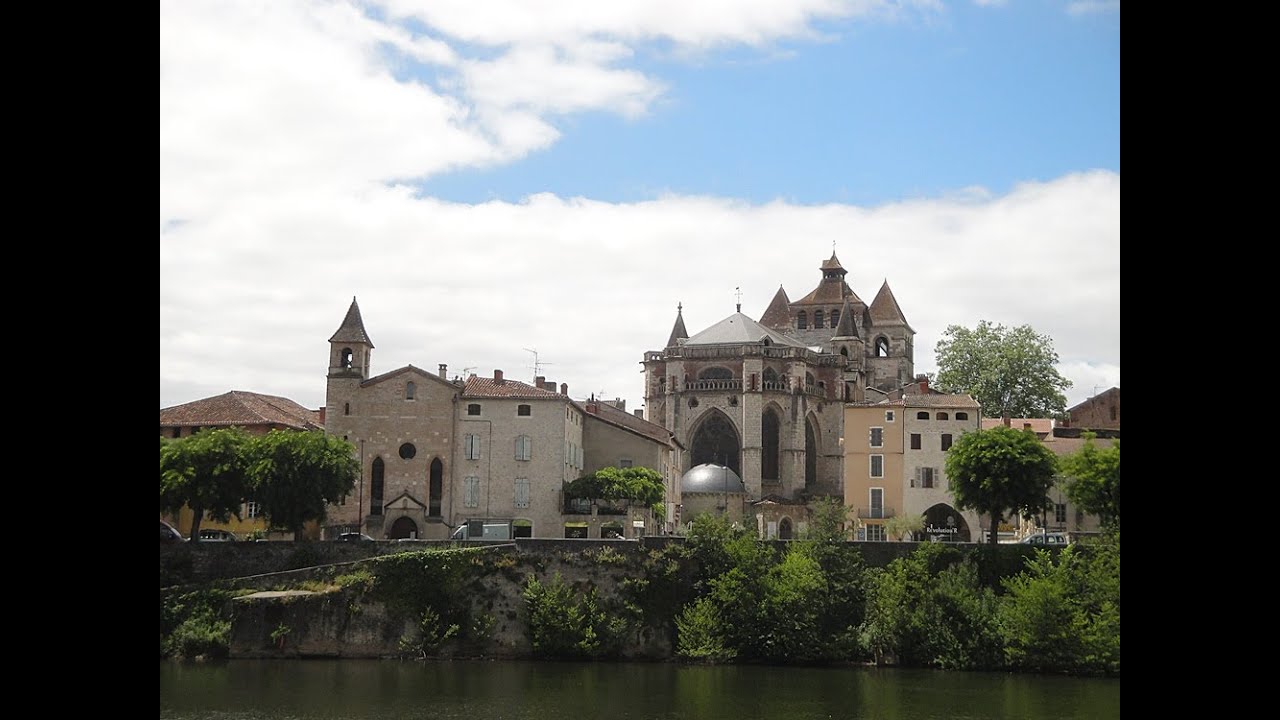 A TRAVERS LA VILLE DE CAHORS (46)