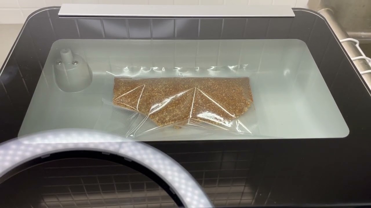 Avid Armor USV20 Chamber Vacuum Sealer Review - BBQ Rub Test