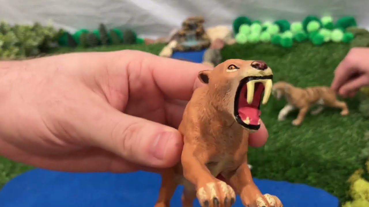 The Terrifying Sabertooths of Evil | Episode 4