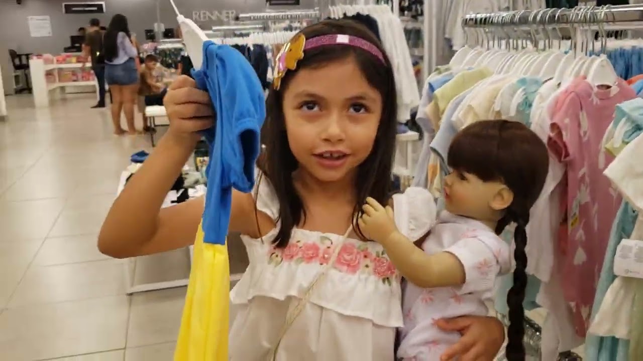 Comprado roupa para Sara 