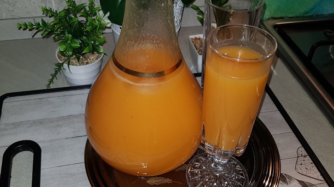 succo di carote e arancia fatto a casa provateli😋😋عصير الجزر والبرتقال بطريقة سهلة ومذاق لذيذ😋😋