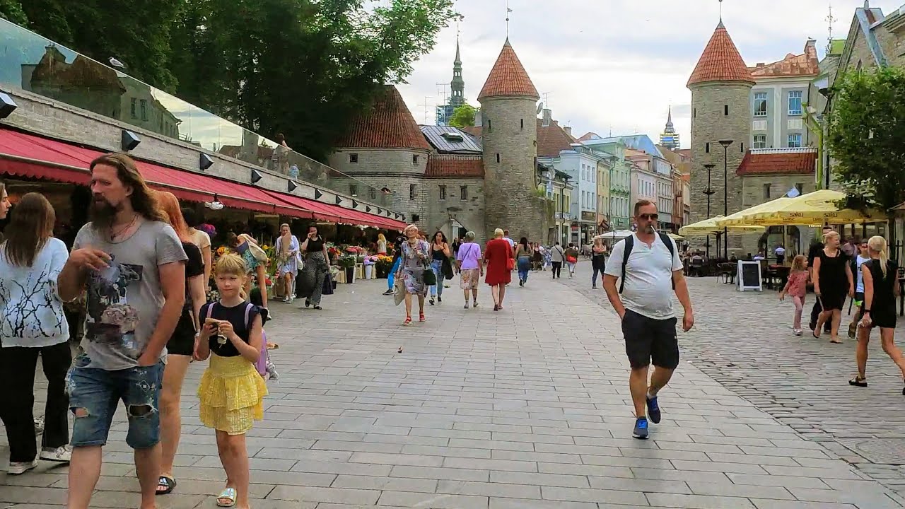 Tallinn Old Town Walk, July 2022