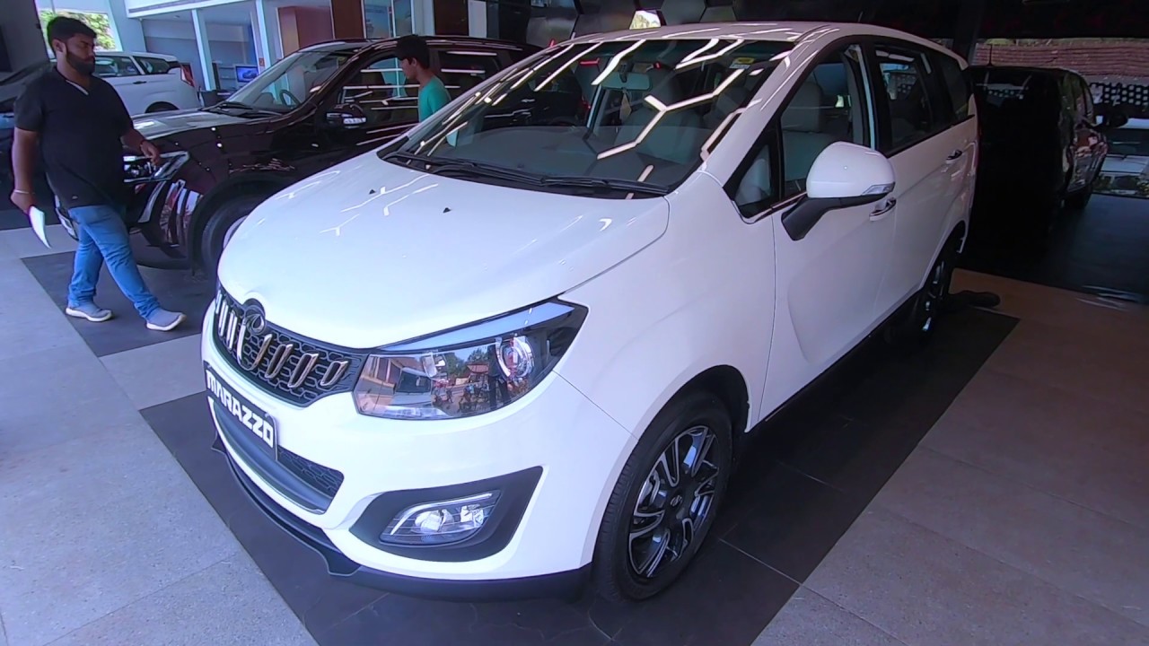 Mahindra Marazzo M8 7 STR Iceberg White Detail View