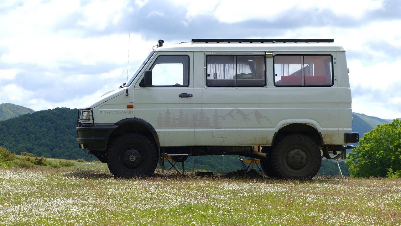IVECO DAILY 4x4 - НОЧНОЙ КЕМПИНГ В ОДИНОЧКУ В ЛЕСУ