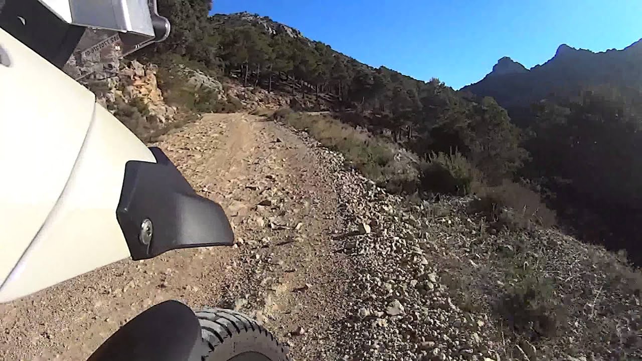 Salida en moto Confrides y la pista de Serrella con la BMW F800GS