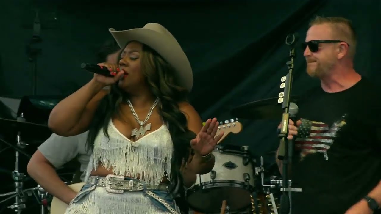 Mike Corrado Band ft. Myra Washington - I Got You - live at Camp Lejeune July 4 2025