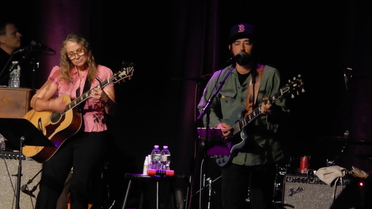 JOAN OSBORNE & JACKIE GREENE: Sweetheart Like You