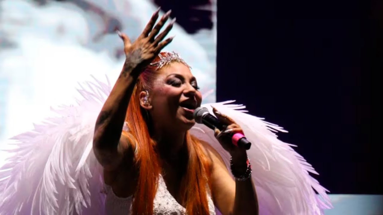 LOURDES CONMOVI&Oacute; CON SU VERSI&Oacute;N DE 