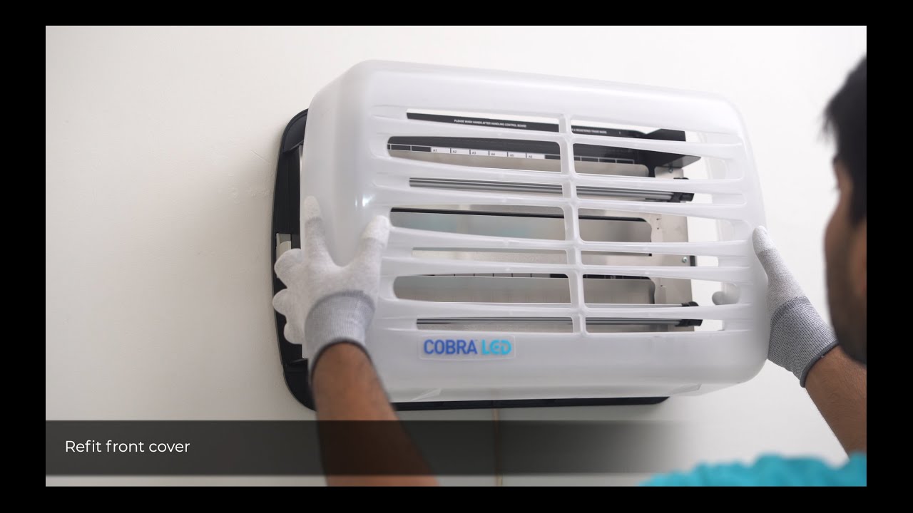 Genus® Cobra LED - Fly Trap - Unit Installation