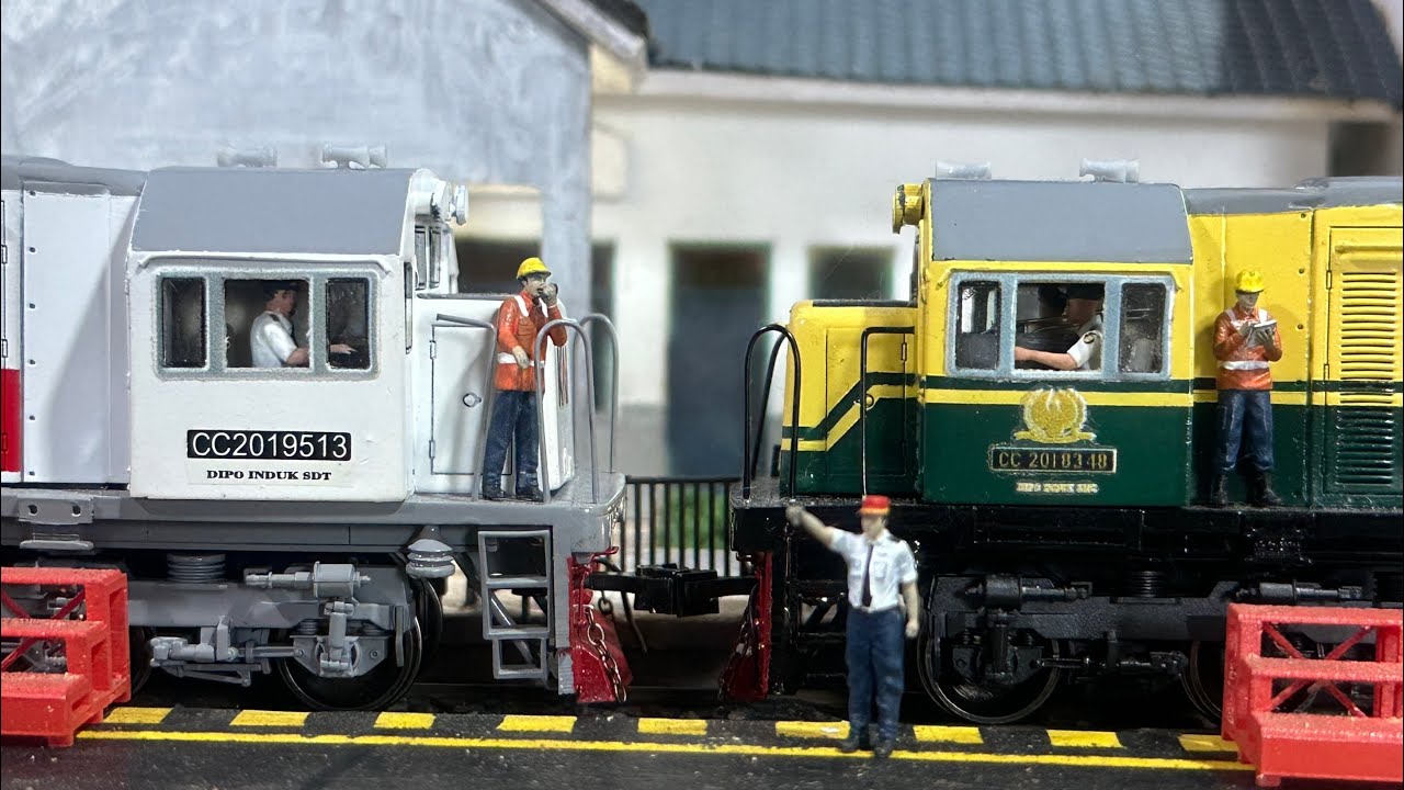 Unboxing & Merakit Kereta api api CC201 Langsung Double traksi CC201 Vintage KA Pandalungan & anjlok
