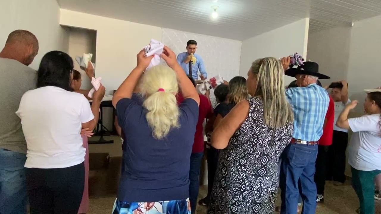 Culto de domingo com ato profético ! 