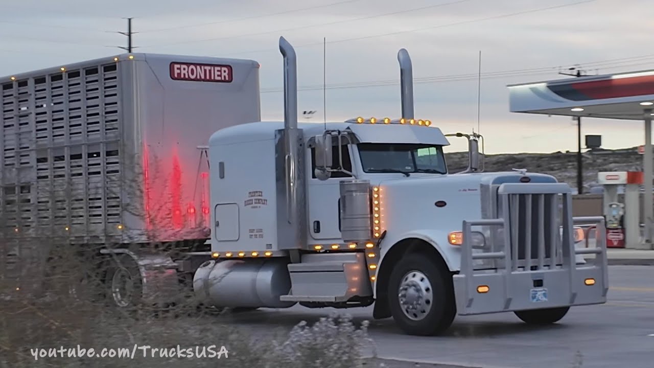 Truck Spotting on busy desert highway in Arizona, Trucks USA