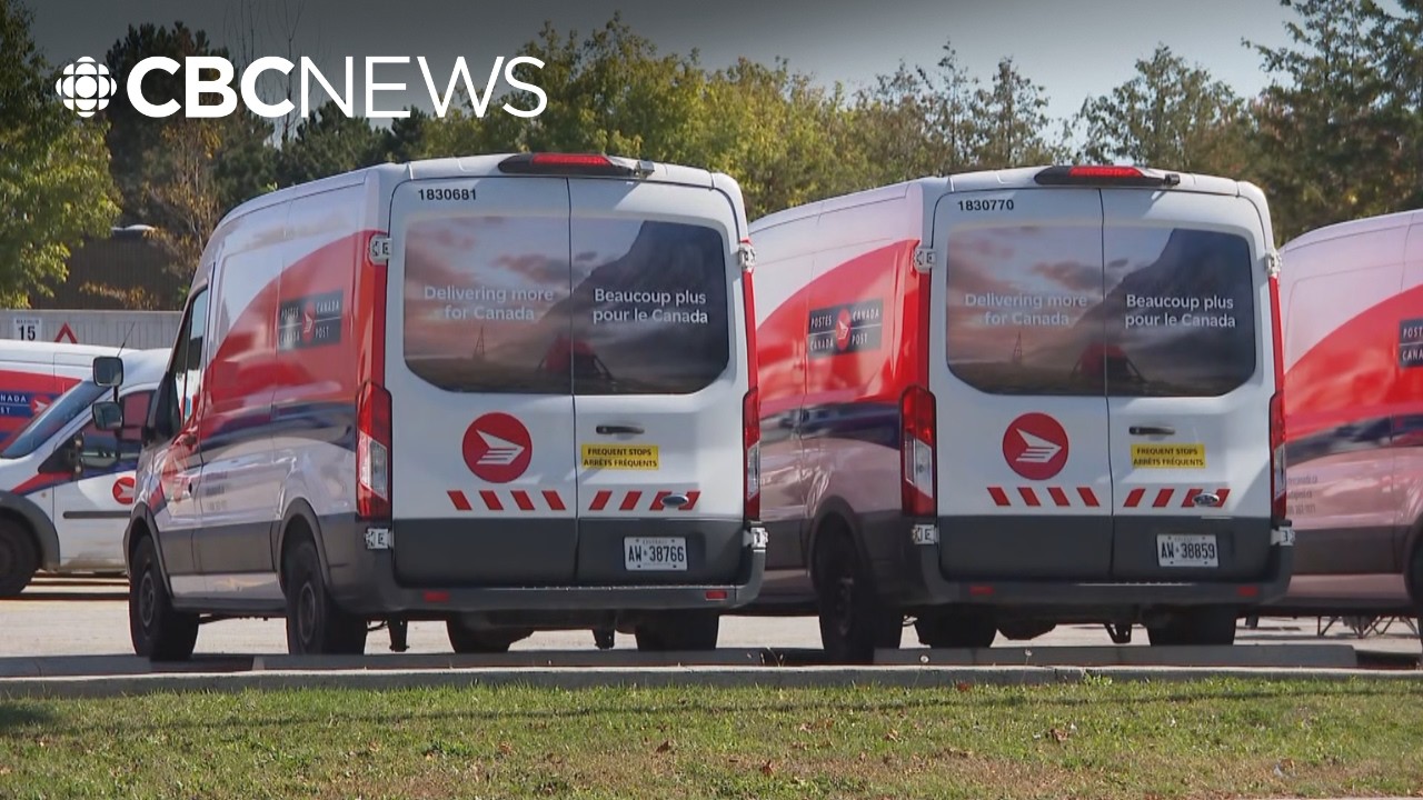 &lsquo;Canada Post is being gutted&rsquo;: Strike tensions rise, company tables new offer