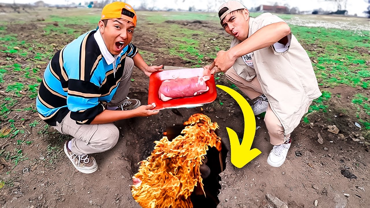 COCINAMOS CARNE EN UN HUECO... La más viral de TikTok