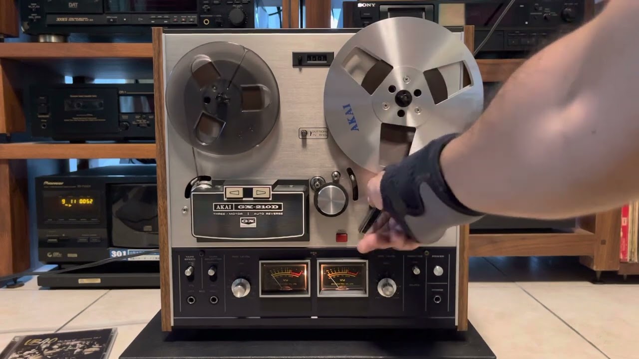 AKAI GX-210D