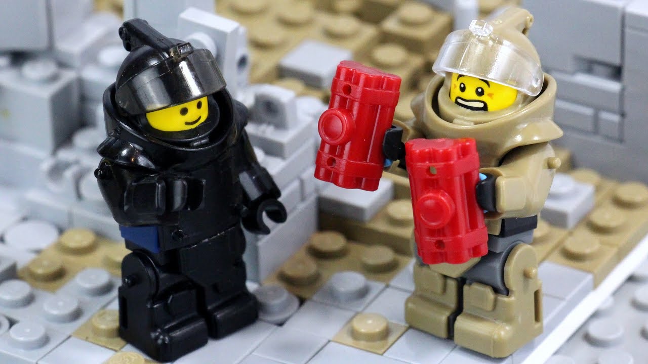 Custom LEGO Military Explosive Specialist Minifigure Review - Bomb Squad EOD Soldier