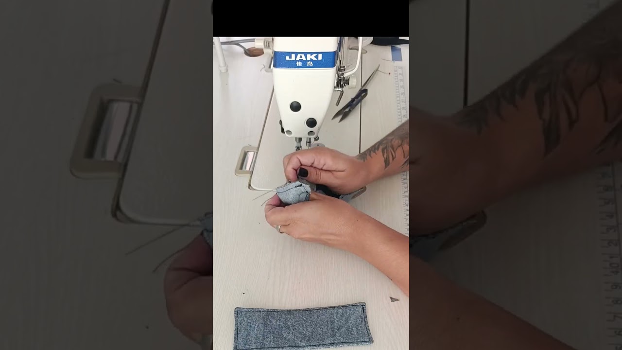 Portacelular hecho con jeans 
