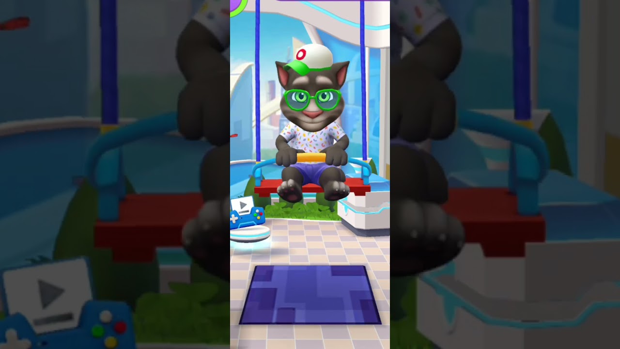 Talking tom with fun 😹💐🥰😻
