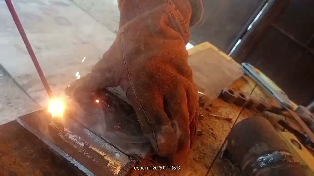 УРОК ПО СВАРКЕ,учимся варить вертикальный шов без отрыва,рутилом!!!