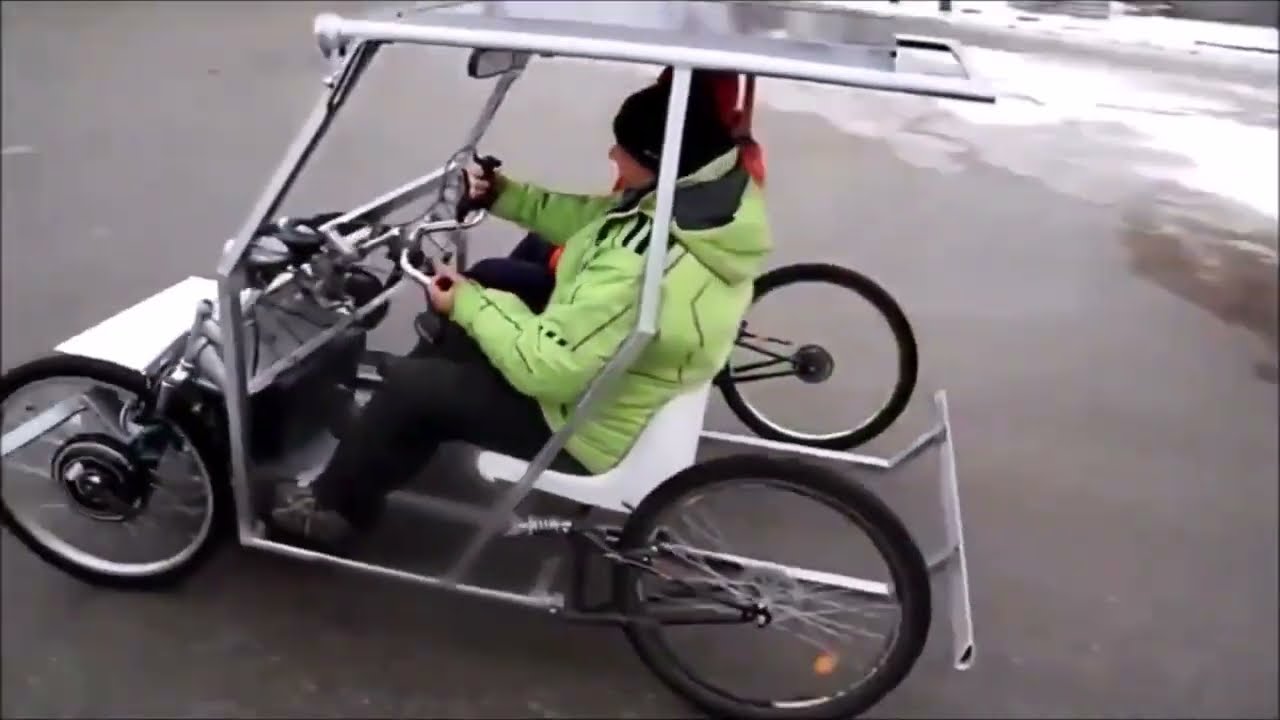 Solar PV car prevented overturns by side shift car body with steering