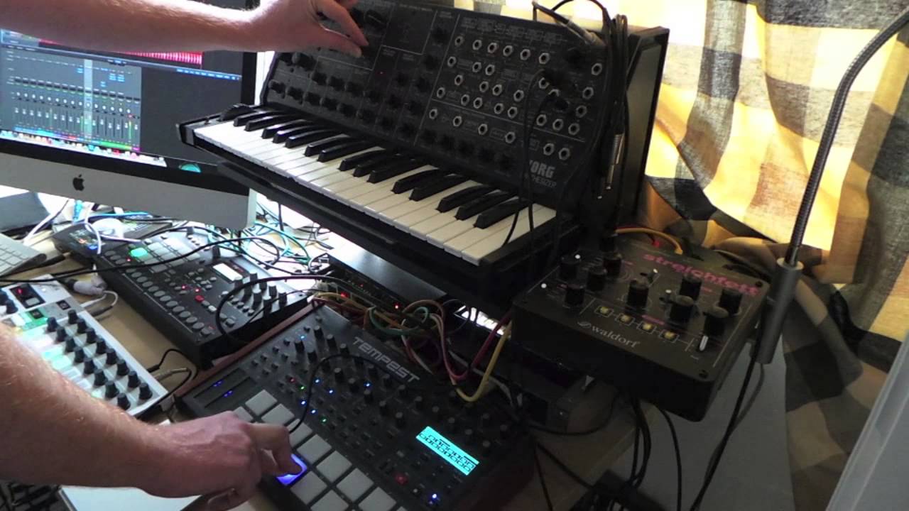 Beatstep pro sequencing original Korg ms20, with Tempest and Rytm for a Techno jam Odyssey