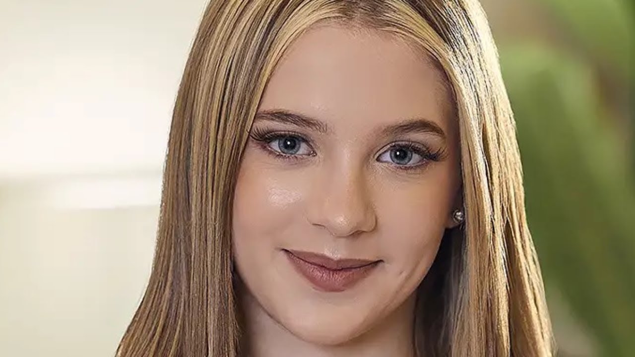 BECKY SUMMER | The STAR who started in 2024 and is from the United States
