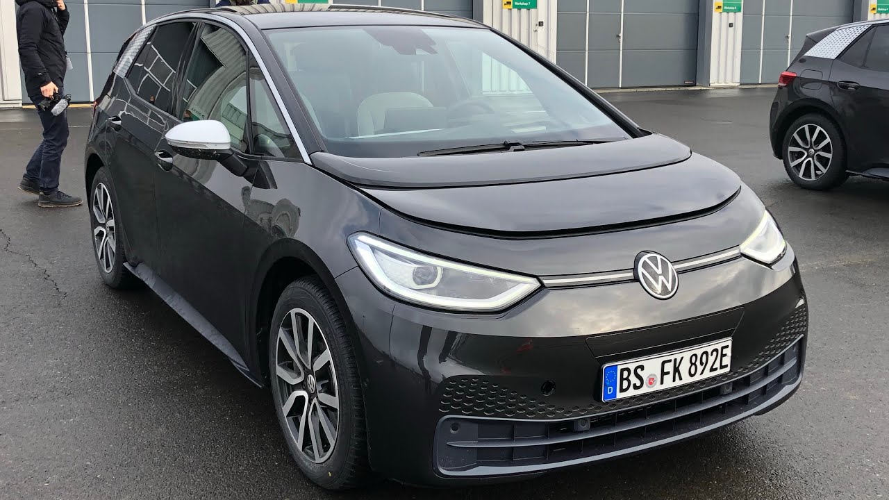 VW ID.3 - Prototyp f&auml;hrt (von au&szlig;en!)